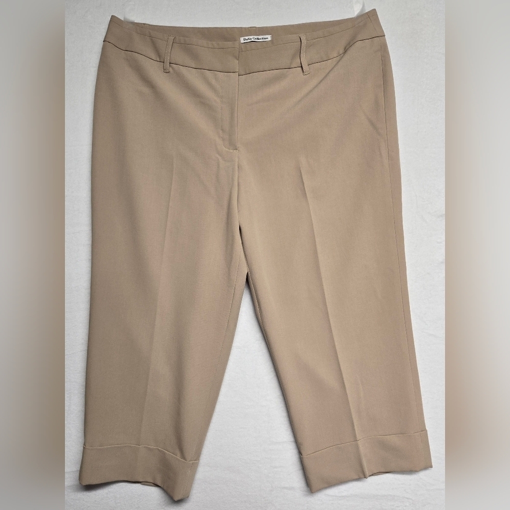 Dalia Collection Tan Capri Pants